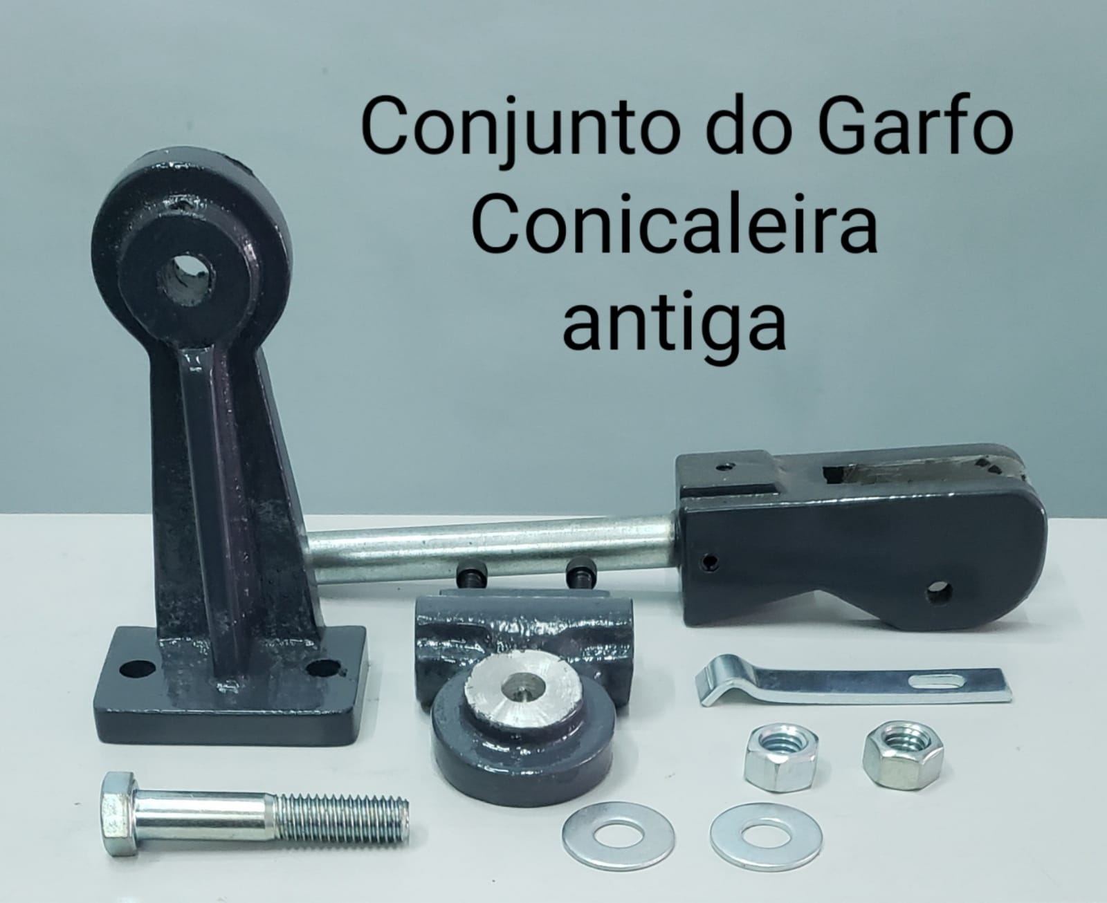Read more about the article CONJUNTO DO GARFO CONICALEIRA ANTIGA